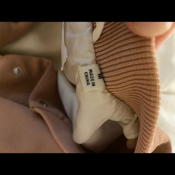 Aritzia Wilfred Bomber - Picture 4 of 5